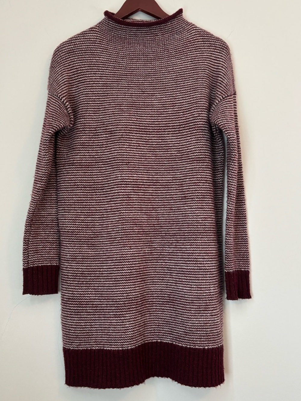 American Eagle Outfitters M 25% Wool/ Sweater Dress, Burgundy + Ivory, Classy